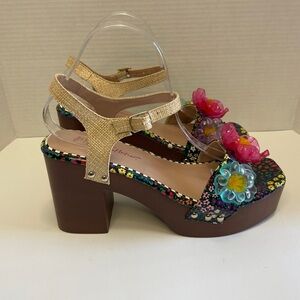 Betsey Johnson Elayne Flower Wooden Platform Block Heel Sandals | 9.5